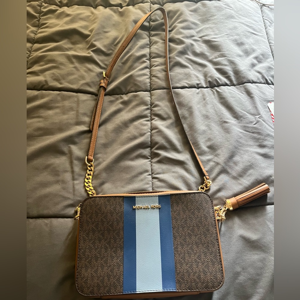crossbody michael kors bag